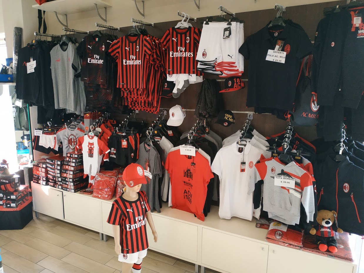 Gadget ufficiali AC Milan - Sports In vendita a Milano
